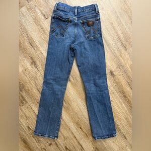 Wrangler Retro • Relaxed Bootcut Jeans